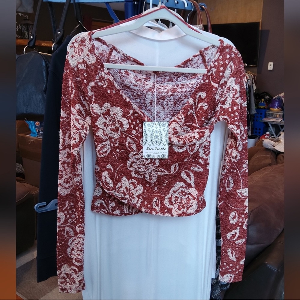 FP RARE SAMPLE Chloe top NWT - Picture 3 of 4